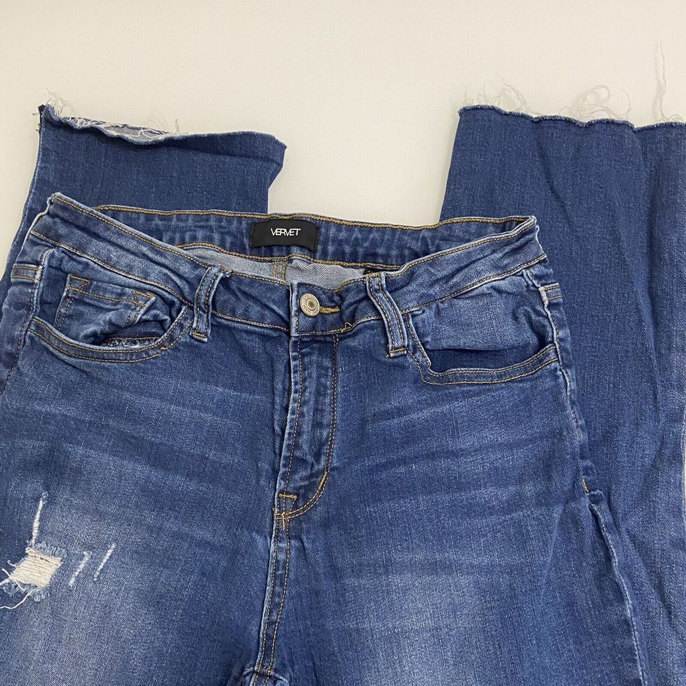 Vervet Women's Slim Straight Fit Jeans Size‎ 28 Distressed Raw Hem Medium Wash